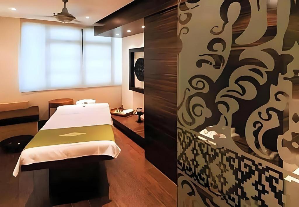 The Heritage Sathorn Suite Hotel Bangkok Buitenkant foto