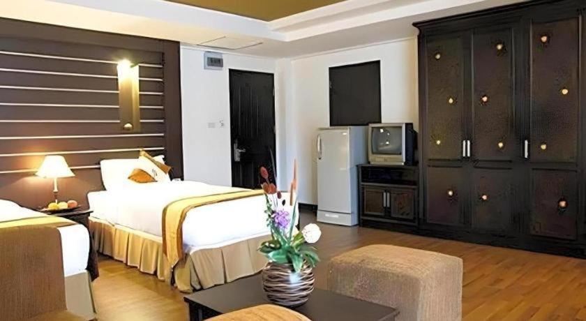 The Heritage Sathorn Suite Hotel Bangkok Buitenkant foto